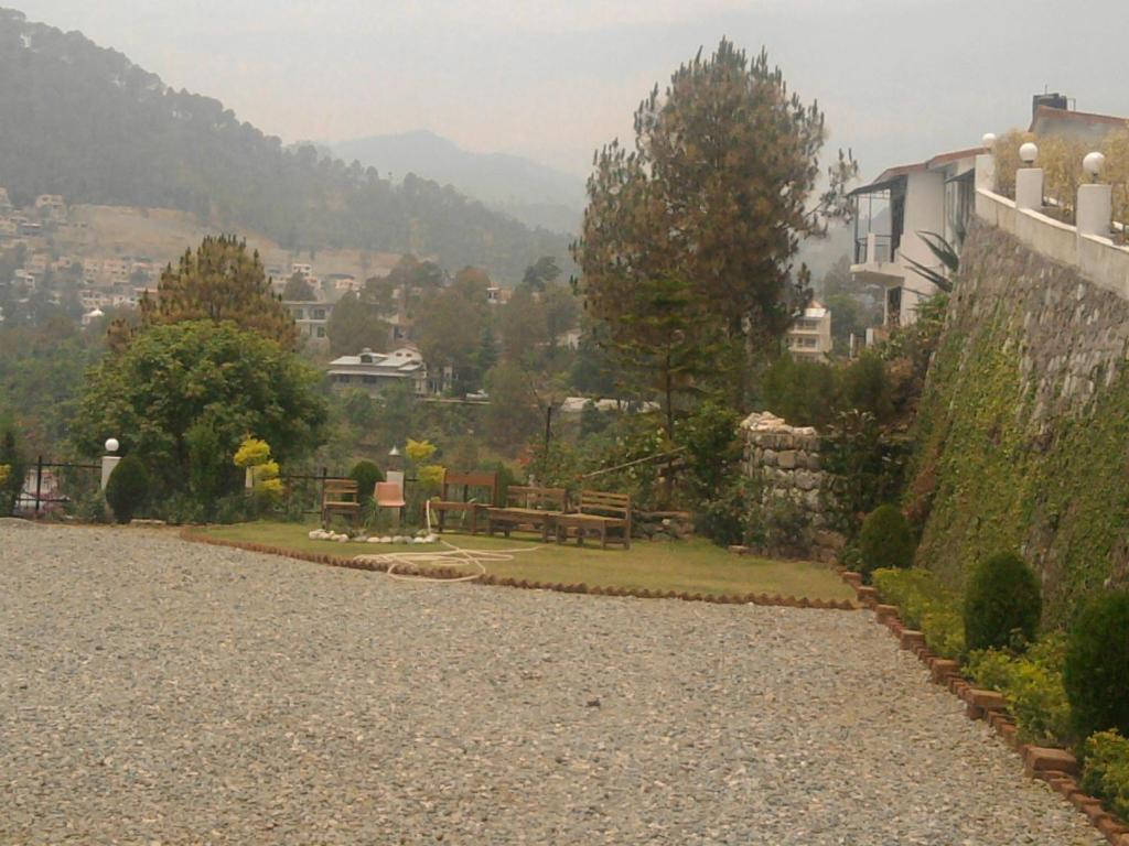 Sapphire Inn Bhīm Tāl Esterno foto